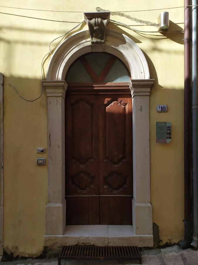 Taurasi Stanze Don Gesualdo Alloggio Turistico מראה חיצוני תמונה